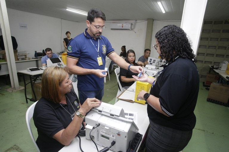 Presidente destaca transparência no início da preparação das urnas para as Eleições 2024