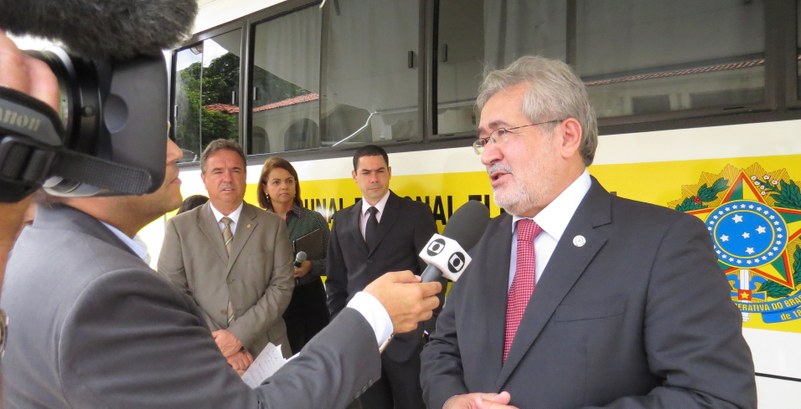 Presidente do TRE-PE, Desembargador Fausto Campos cede entrevista à imprensa durante inauguração...